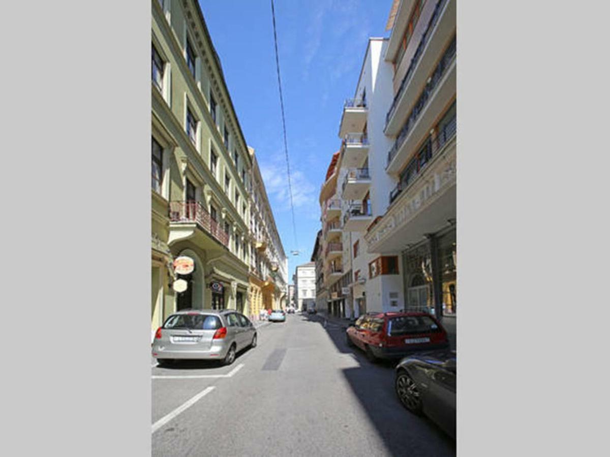 Downtown Garden Isle In Urban Style-Free Parking Διαμέρισμα Βουδαπέστη Εξωτερικό φωτογραφία